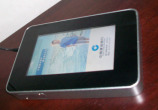 廠家熱銷創業興鼎7寸小巧于數碼相框型廣告機_傳媒、廣電_世界工廠網中國產品信息庫